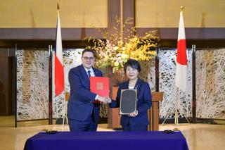 In Tokyo, Minister Lipavský signed an important air services agreement with Yoko Kamikawa, the head of Japanese diplomacy. © MFA CZ
